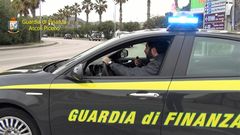 Guardia di finanza(archivio) Guardia di finanza(archivio)